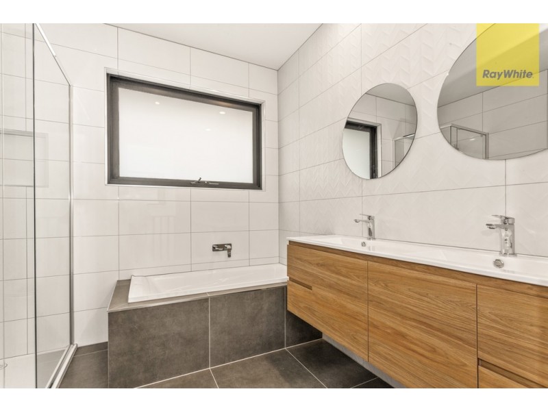 8B Rutherglen way, Taylors Lakes VIC 3038