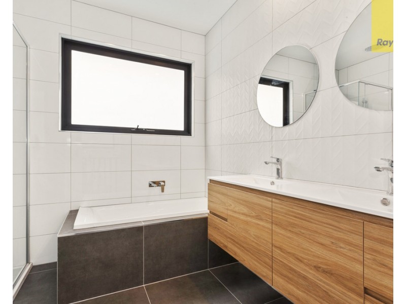 8C Rutherglen way, Taylors Lakes VIC 3038