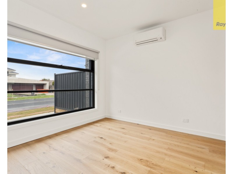 8C Rutherglen way, Taylors Lakes VIC 3038