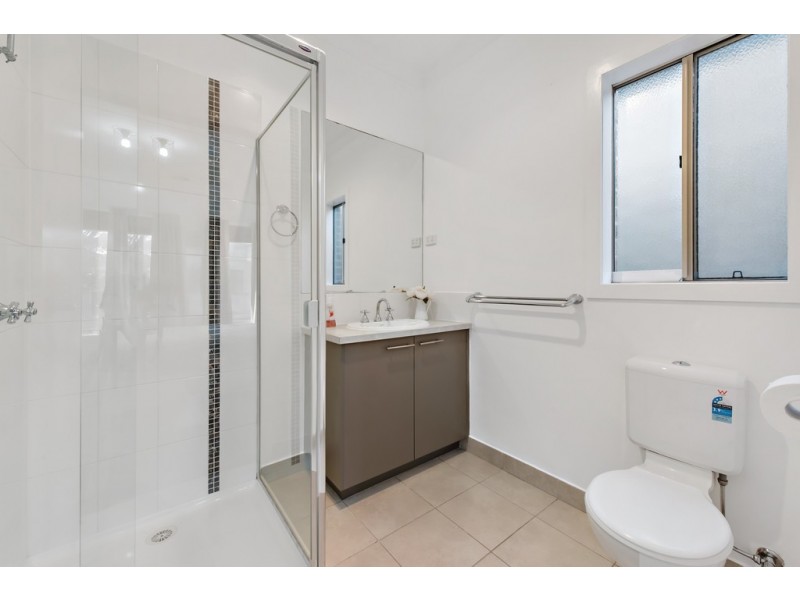 44 Salina Walk, Caroline Springs VIC 3023