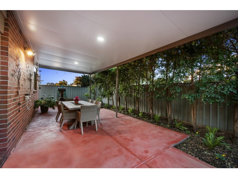 44 Salina Walk, Caroline Springs VIC 3023