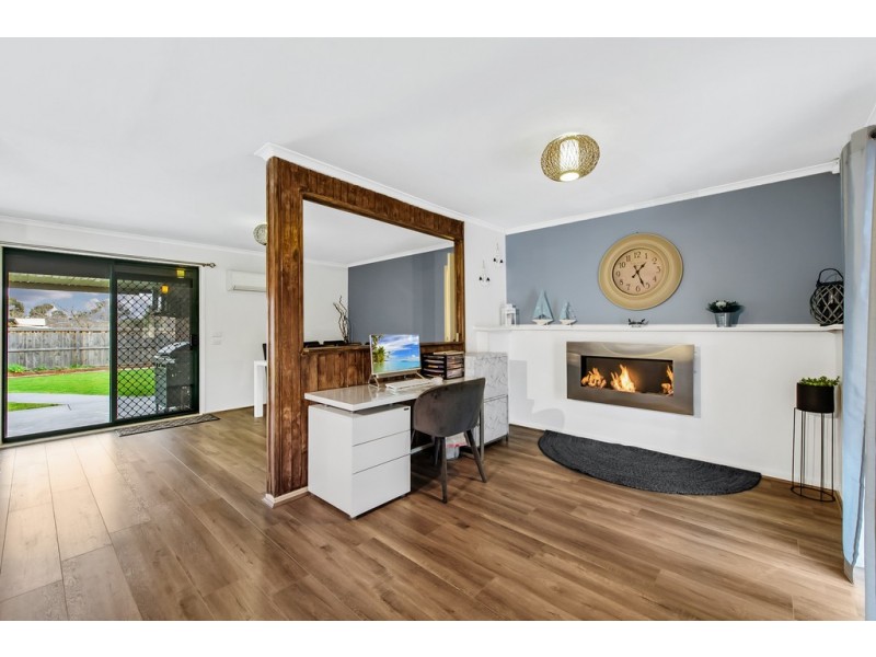 7 Sandstone Court, Delahey VIC 3037