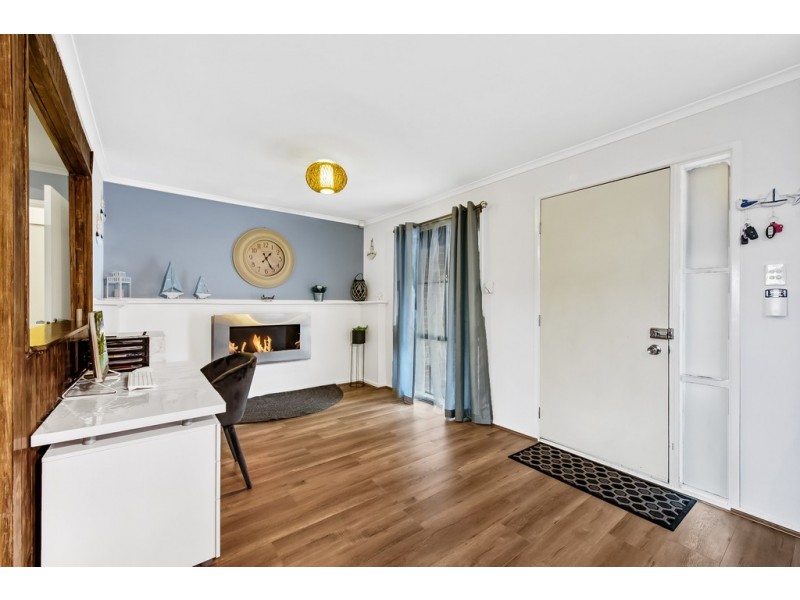 7 Sandstone Court, Delahey VIC 3037