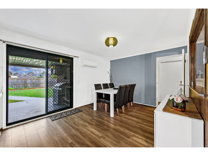 7 Sandstone Court, Delahey VIC 3037