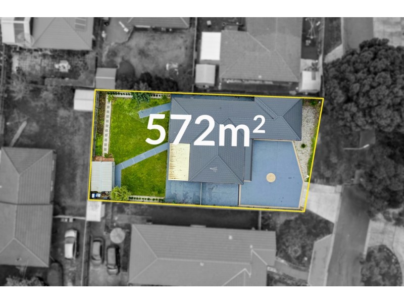 7 Sandstone Court, Delahey VIC 3037