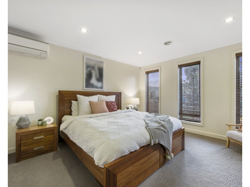 9 Wilkins Crescent, Burnside Heights VIC 3023