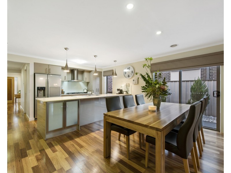 9 Wilkins Crescent, Burnside Heights VIC 3023