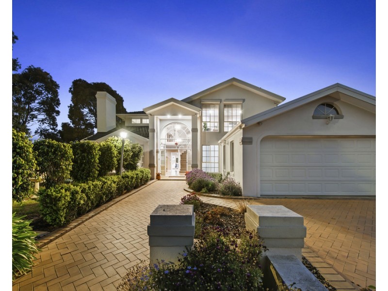 5 Bellbird Avenue, Taylors Lakes VIC 3038