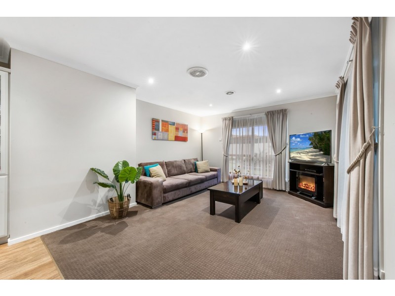 9 Cooper Court, Delahey VIC 3037