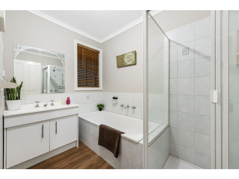 9 Cooper Court, Delahey VIC 3037