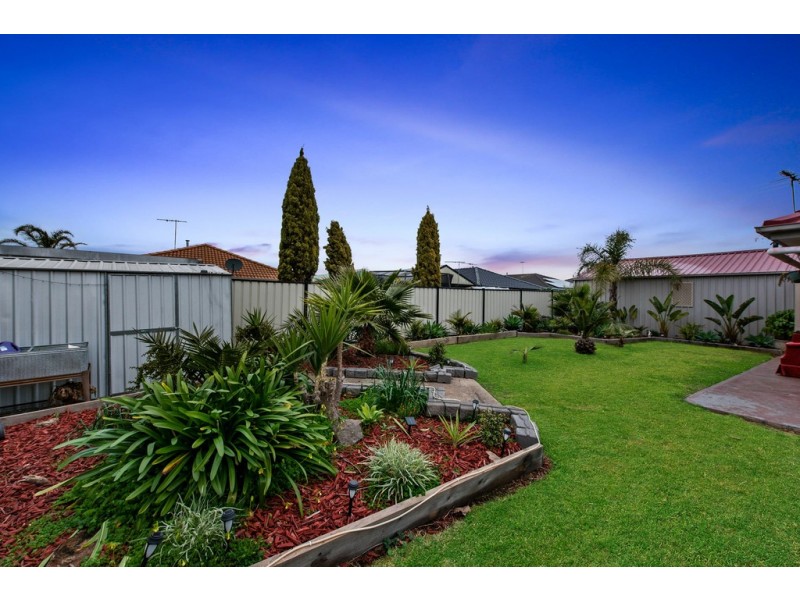 9 Cooper Court, Delahey VIC 3037