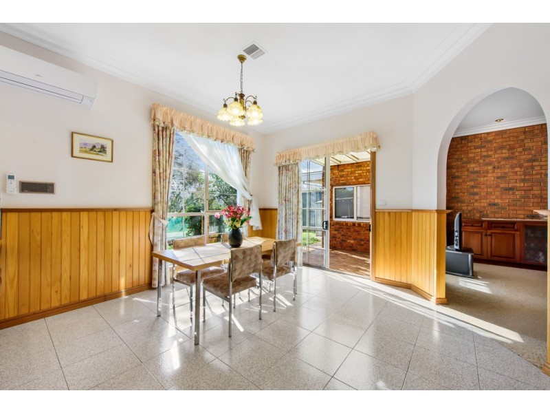 58 Reed Crescent, Taylors Lakes VIC 3038