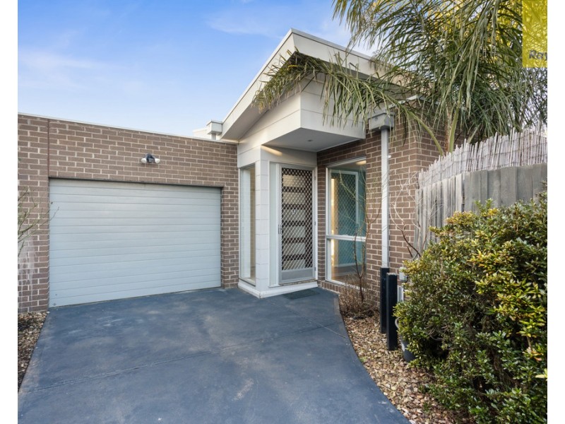 2/12 Clarendon Street, Maidstone VIC 3012