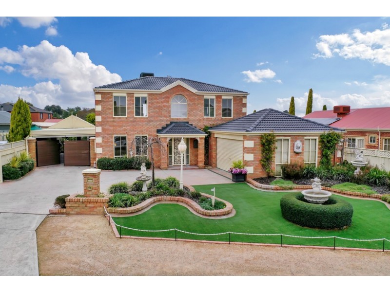 4 Pastoral Place, Sydenham VIC 3037