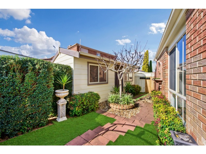 4 Pastoral Place, Sydenham VIC 3037