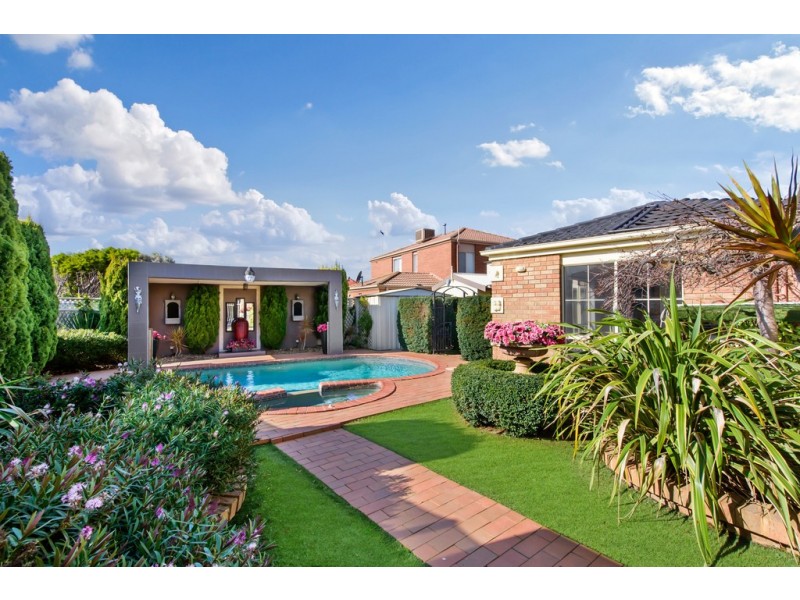 4 Pastoral Place, Sydenham VIC 3037