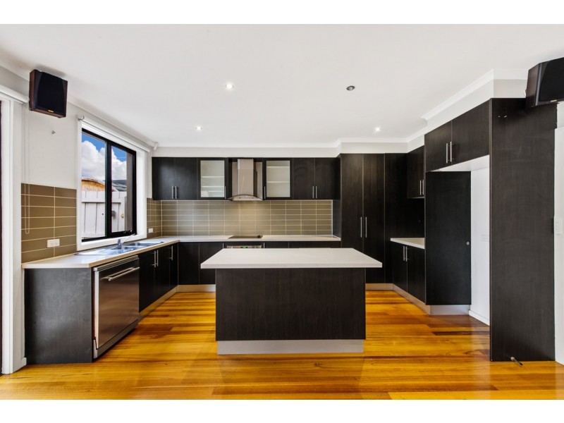 1/2A Lindenow Street, Maidstone VIC 3012