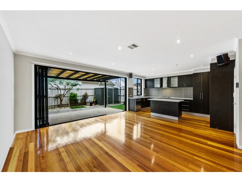 1/2A Lindenow Street, Maidstone VIC 3012