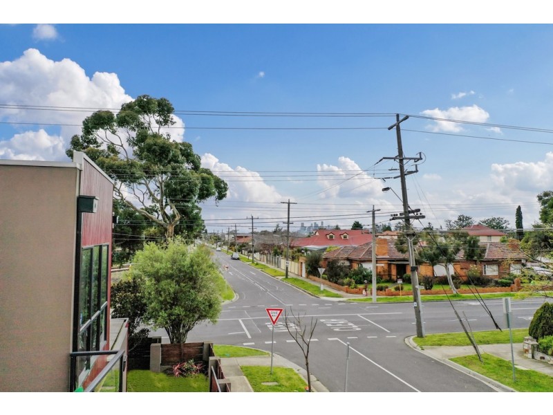 1/2A Lindenow Street, Maidstone VIC 3012