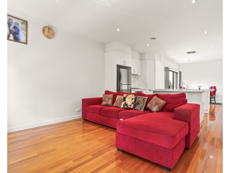 1/153 Fox Street, St Albans VIC 3021