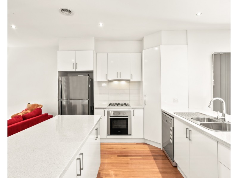 1/153 Fox Street, St Albans VIC 3021