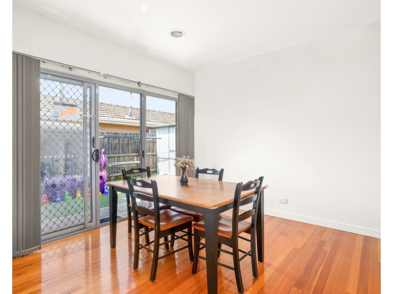 1/153 Fox Street, St Albans VIC 3021