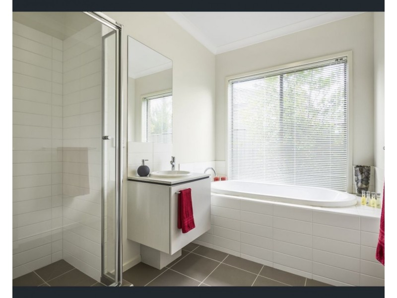 48 Crossway Avenue, Tarneit VIC 3029