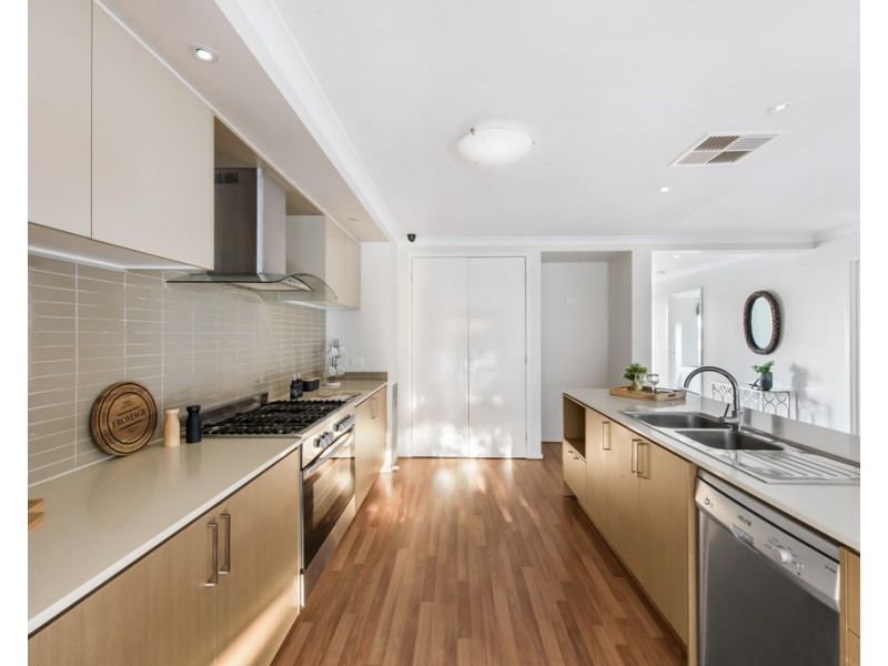 71 Bangalay Drive, Brookfield VIC 3338