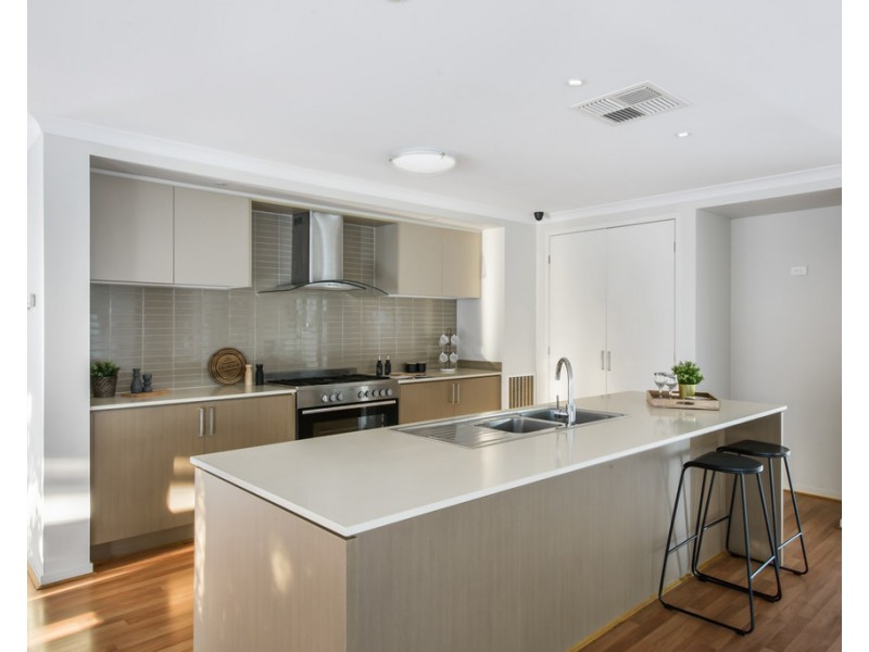 71 Bangalay Drive, Brookfield VIC 3338