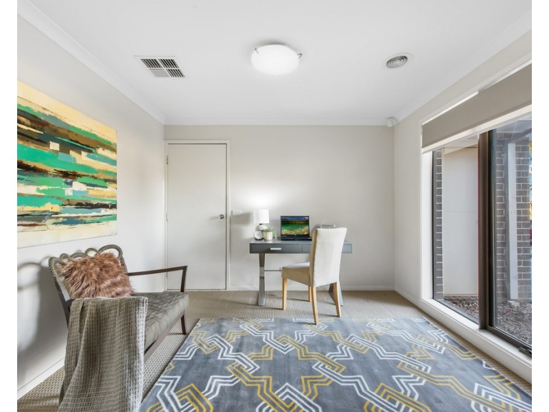 71 Bangalay Drive, Brookfield VIC 3338