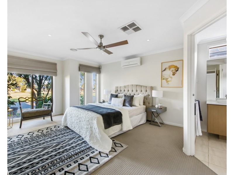 71 Bangalay Drive, Brookfield VIC 3338