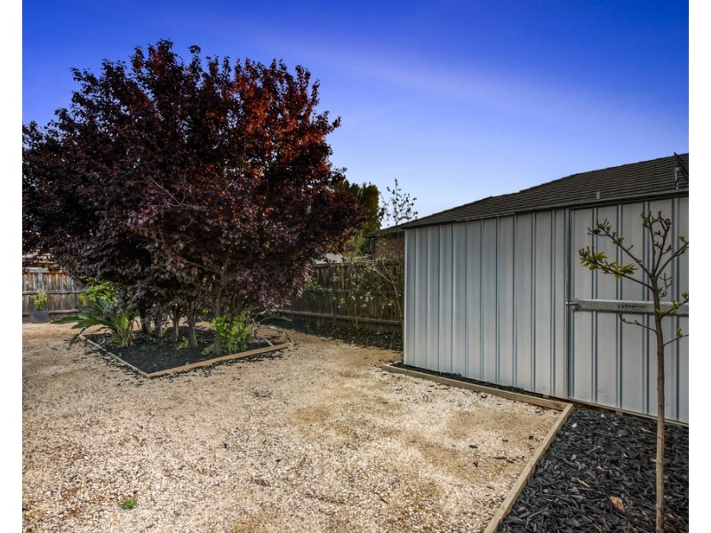 71 Bangalay Drive, Brookfield VIC 3338