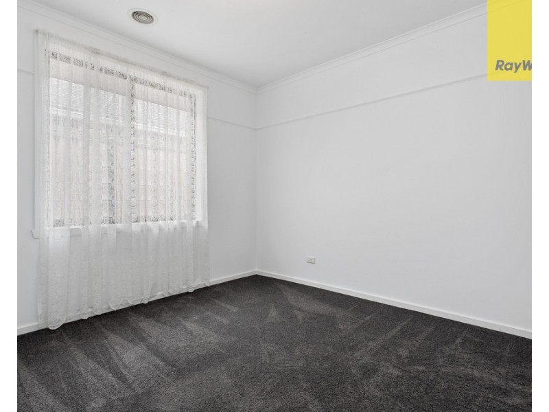 1/2 Sirius Court, Keilor Downs VIC 3038