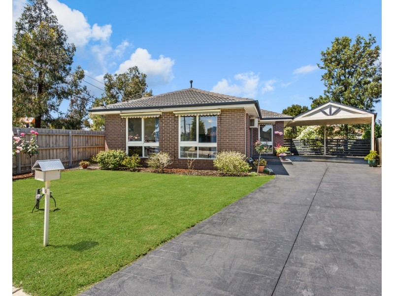 6 Lillypilly Cres, Kings Park VIC 3021