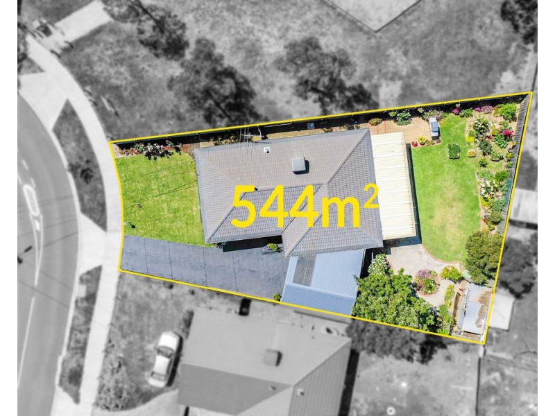 6 Lillypilly Cres, Kings Park VIC 3021