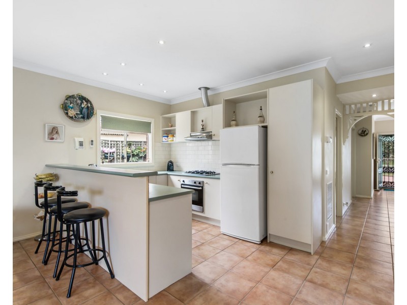 11 Woodlea Cres, Craigieburn VIC 3064