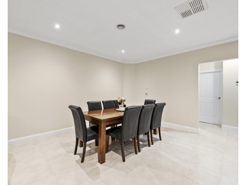 12 Wells Avenue, Taylors Hill VIC 3037