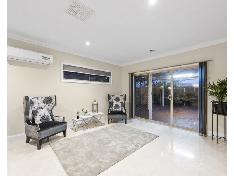 12 Wells Avenue, Taylors Hill VIC 3037