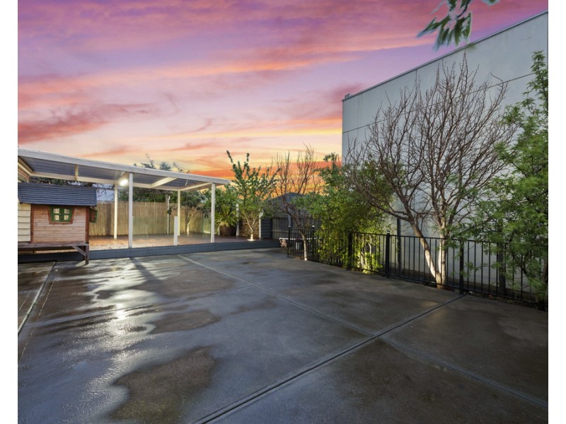 12 Wells Avenue, Taylors Hill VIC 3037