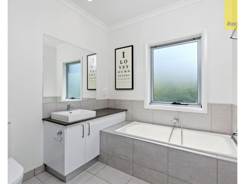 4/106 William Street, St Albans VIC 3021