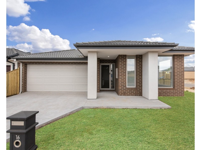 16 Juniper Grove, Rockbank VIC 3335