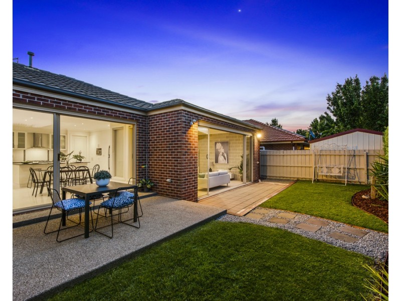 21 Kirribilli Boulevard, Taylors Hill VIC 3037