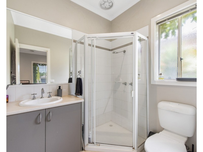 76 Loddon Drive, Taylors Hill VIC 3037