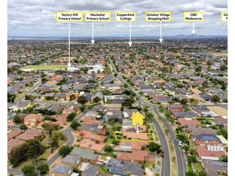 76 Loddon Drive, Taylors Hill VIC 3037