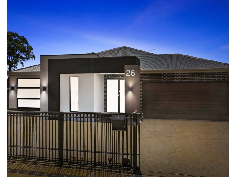 26 Canterbury Circuit, Melton South VIC 3338