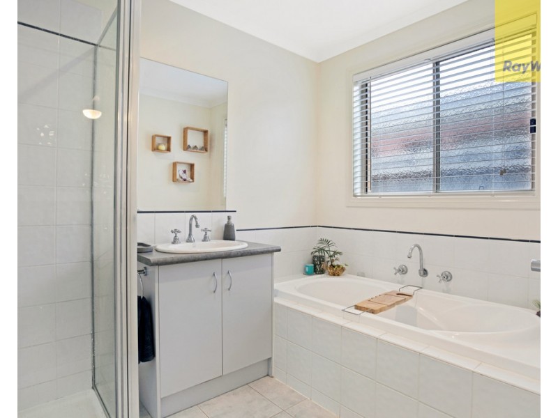 2/59 Jade Way, Hillside VIC 3037