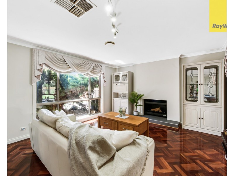 45 Solent Crescent, Taylors Lakes VIC 3038