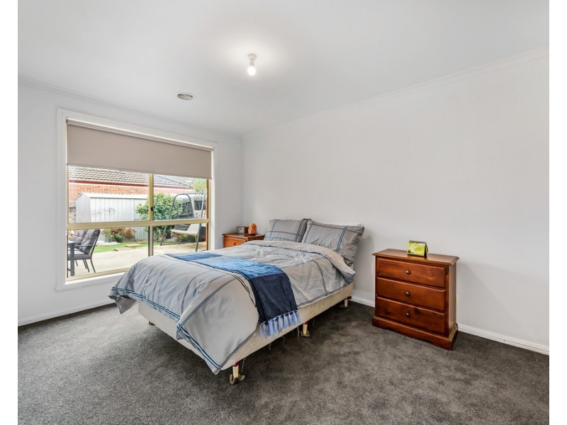 47 Oarsome Drive, Delahey VIC 3037