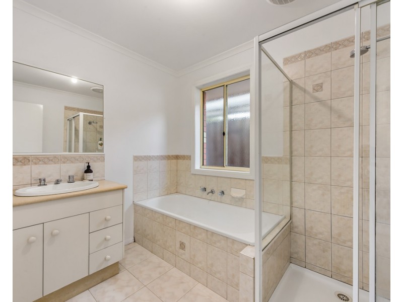 47 Oarsome Drive, Delahey VIC 3037
