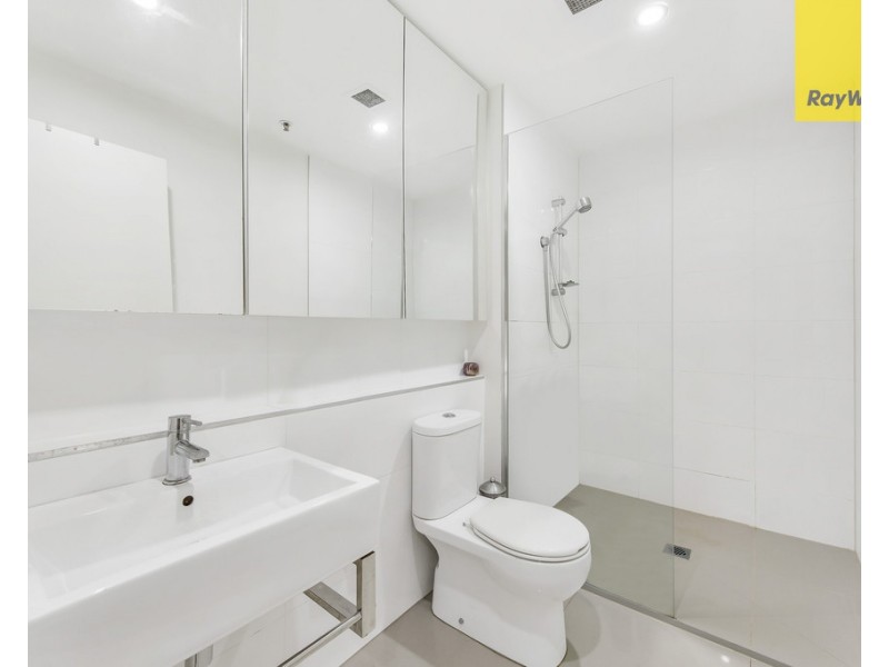 154/73 Lake St, Caroline Springs VIC 3023